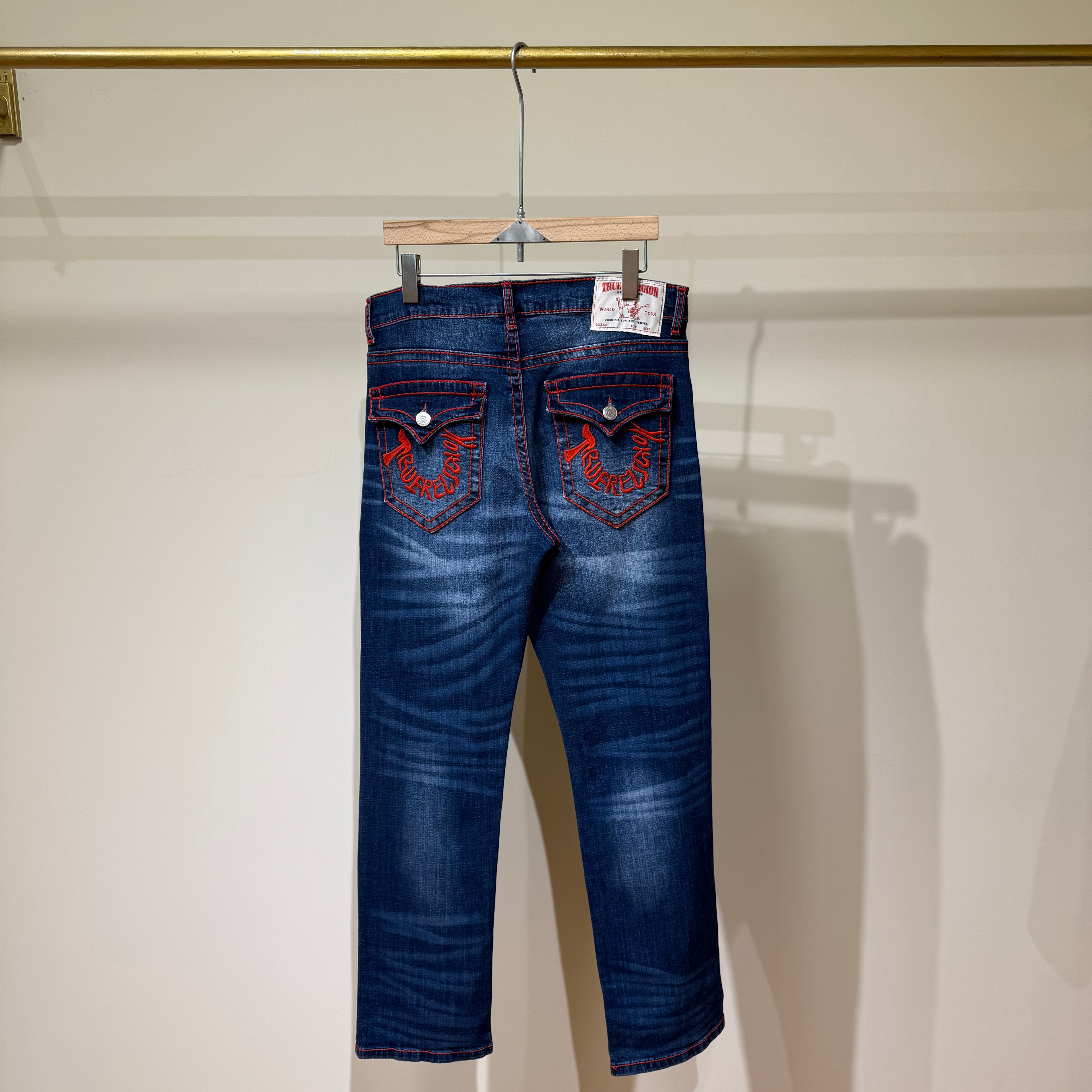 TRUE RELIGION - RICKY BIG T EMBROIDERED HORSESHOE STRAIGHT JEAN