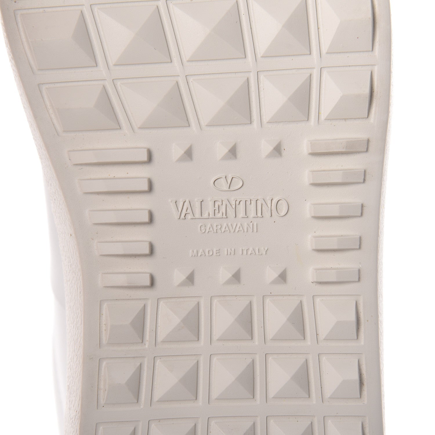 VALENTINO GARAVANI
Calfskin VLTN Rockstud Open Sneakers