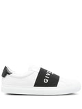 Givenchy
Urban Street Sneaker