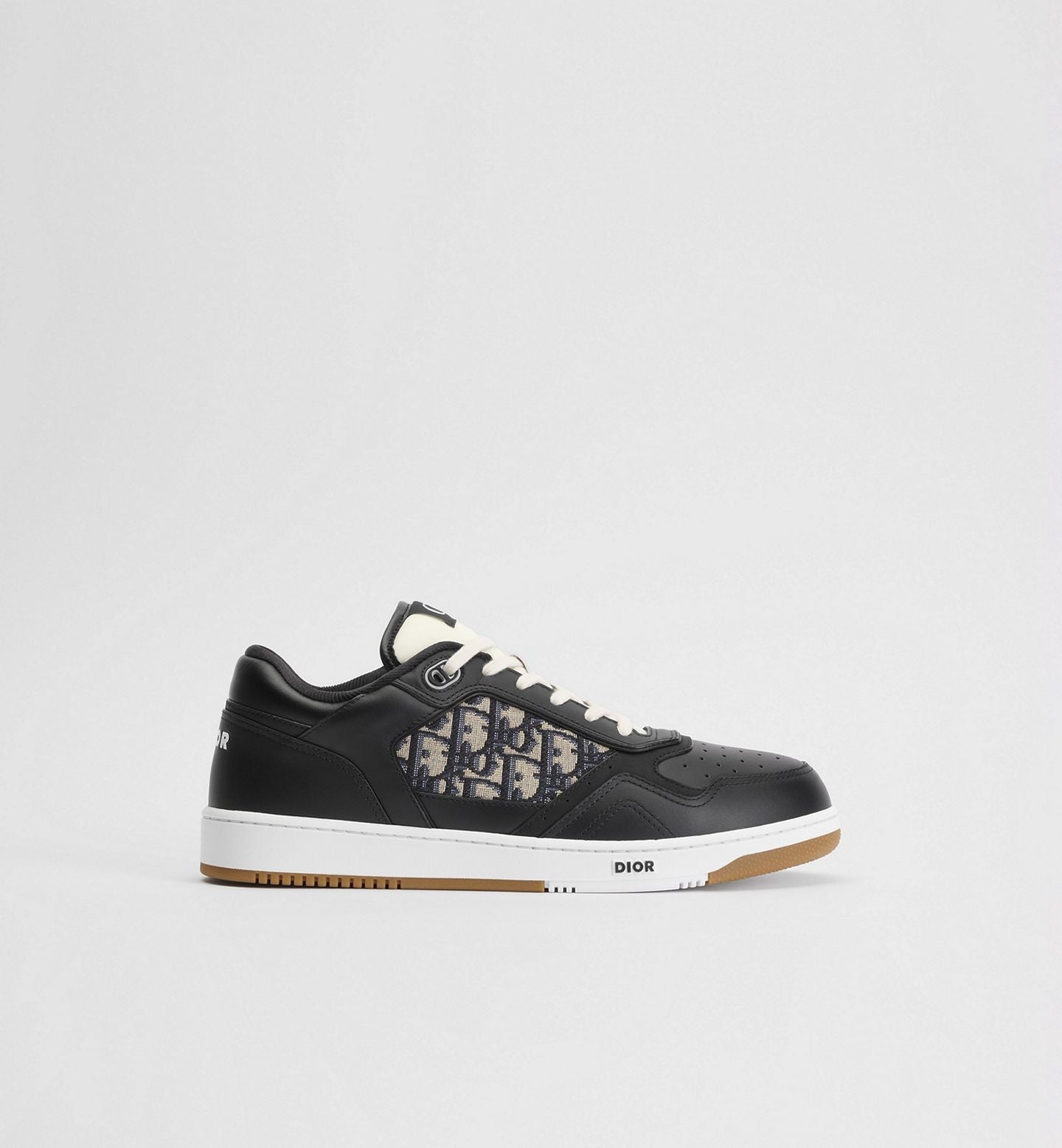 B27 Uptown Low-Top Sneaker
Black Smooth Calfskin with Beige and Black Dior Oblique Jacquard