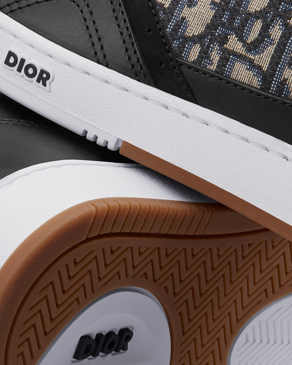 Dior - B27 Black Smooth Calfskin with Beige and Black Dior Oblique Jacquard Low Top Sneakers