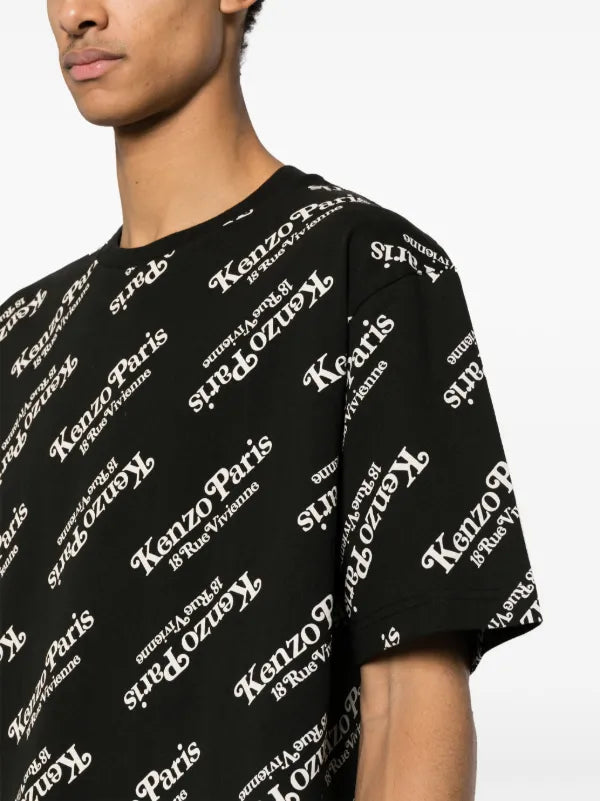 Kenzo
T-shirt with logo print x Verdy