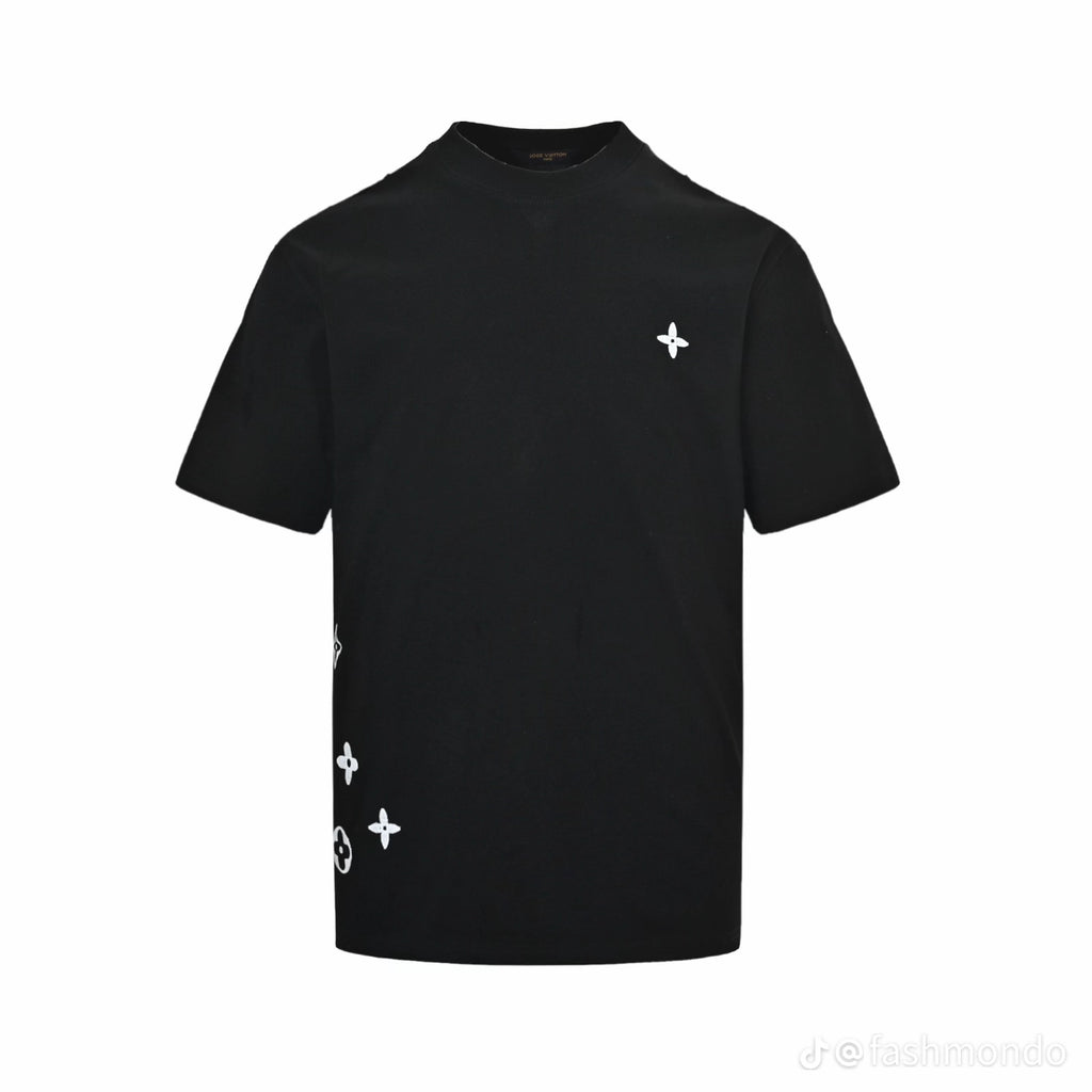 LOUIS VUITTON - Spring 2026
Embellished Short-Sleeved Crewneck